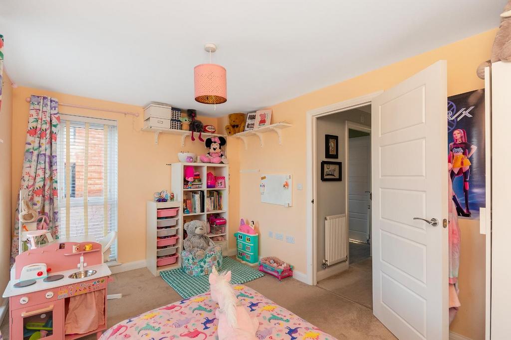 0 M8 RFP - Bedroom E.jpg