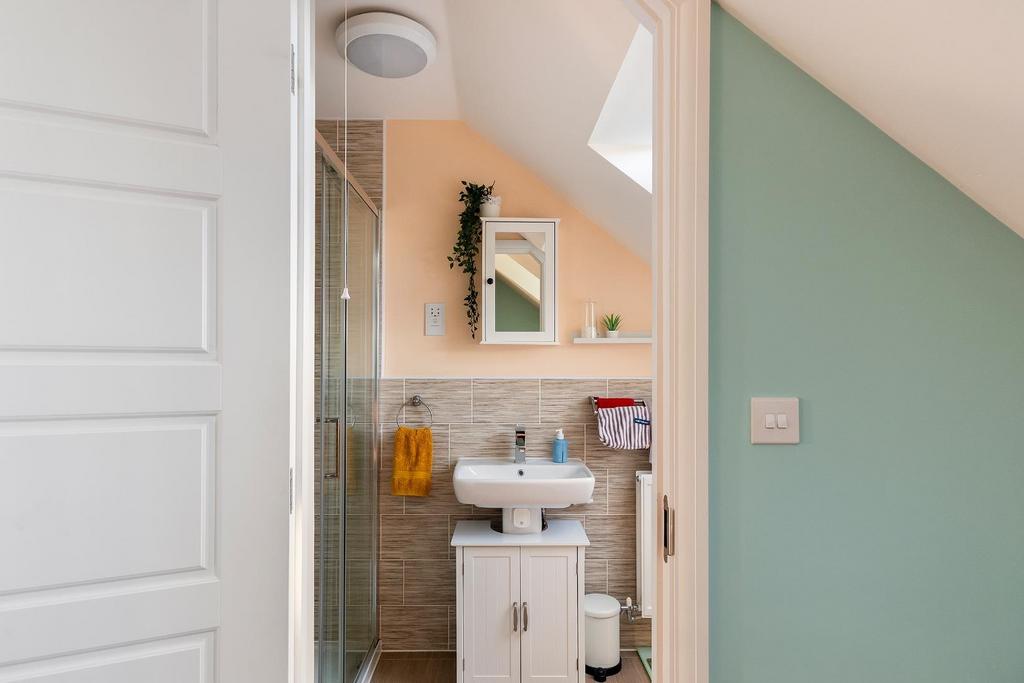 0 M8 RFP - Ensuite C.jpg