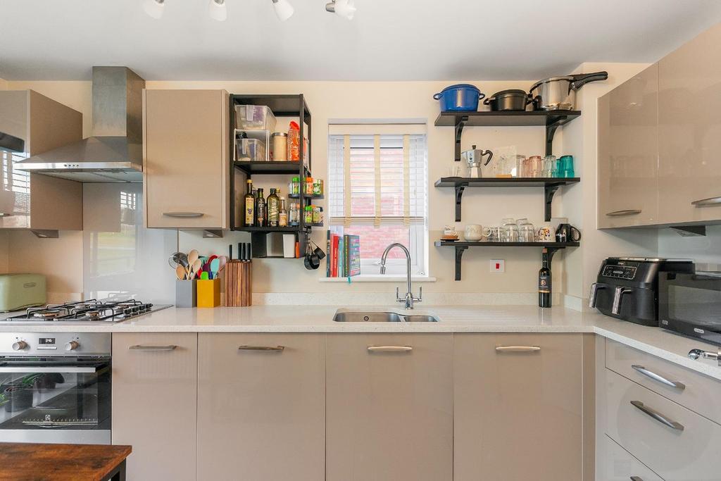 0 M8 RFP - Kitchen D.jpg