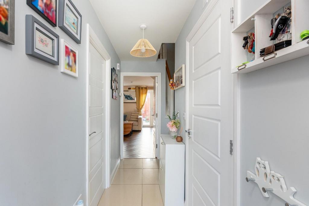 0 M8 RFP - Hallway B.jpg