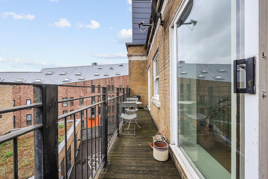 9 S4 A5906.jpg