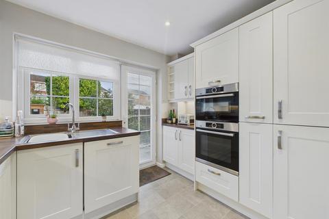 3 bedroom semi-detached house for sale, Tennyson Drive, Malvern
