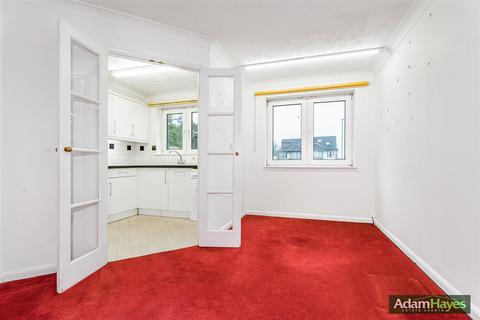 2 bedroom retirement property for sale, Farnham Close, London N20