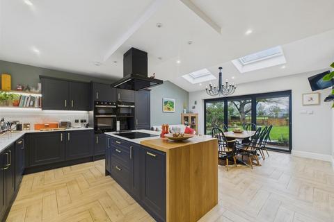 3 bedroom semi-detached house for sale, Gloucester Road, Upton Upon Severn