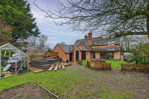 3 bedroom semi-detached house for sale, Gloucester Road, Upton Upon Severn