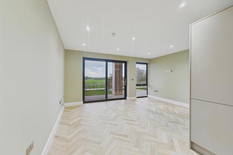 2 bedroom retirement property for sale, Hanley Swan, Nr Malvern