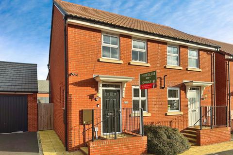 2 bedroom semi-detached house for sale, Nightingale Close, Gloucester GL2