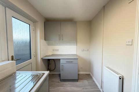 1 bedroom end of terrace house to rent, Kenilworth Drive, Weavers Green