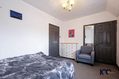 3 bedroom semi-detached house for sale, Southview Avenue, Tilbury