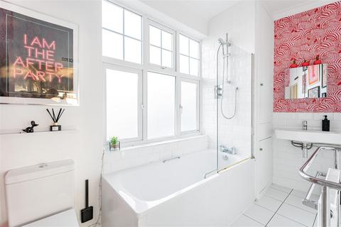 2 bedroom property for sale, East End Road, London N3