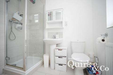 3 bedroom semi-detached house for sale, Wall Road, Canvey Island, SS8