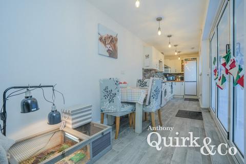 3 bedroom detached bungalow for sale, Zelham Drive, Canvey Island, SS8
