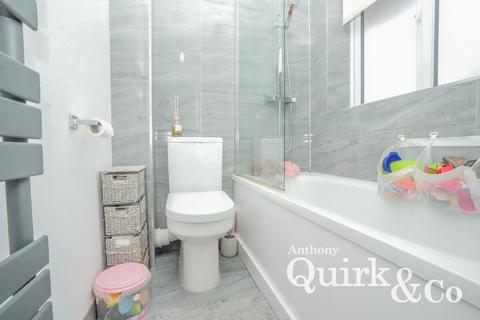 2 bedroom bungalow for sale, Maurice Road, Canvey Island, SS8