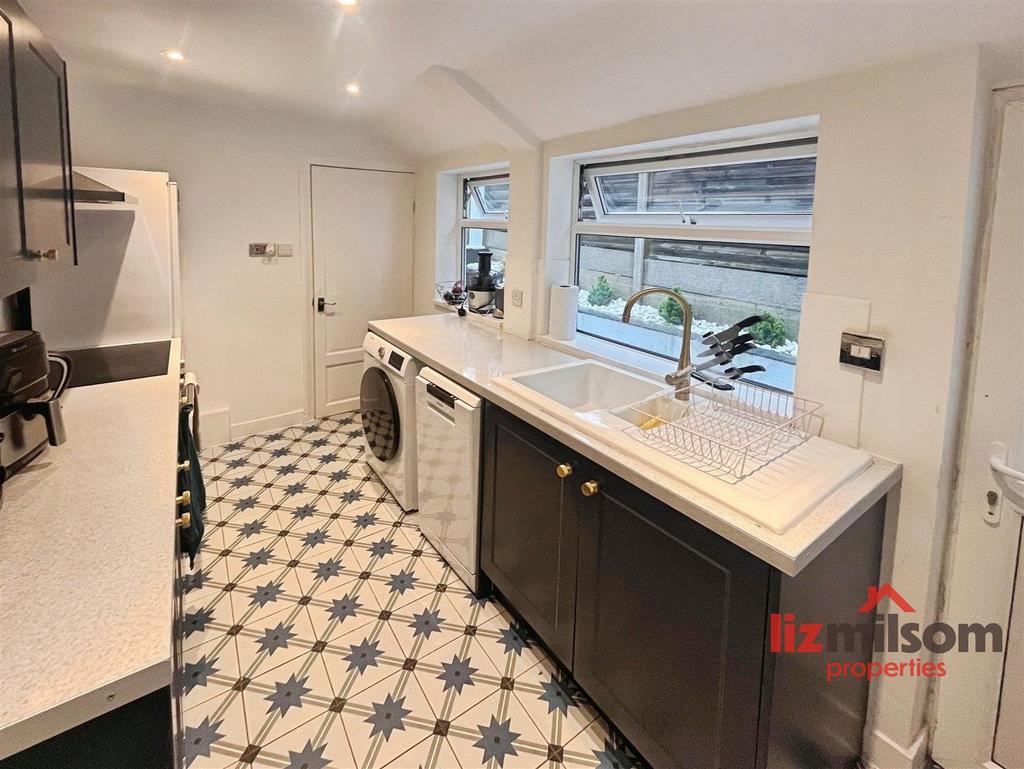 Fa5dba35-K2.jpg