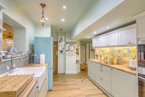 2 bedroom apartment for sale, The Leas, Westcliff-on-sea, SS0
