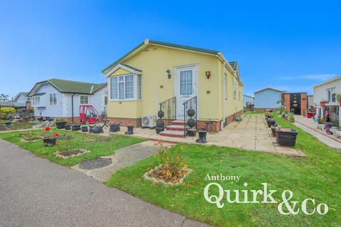 Creek Road, Canvey Island, SS8