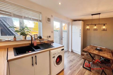 2 bedroom end of terrace house for sale, Glebe Street, Swadlincote DE11