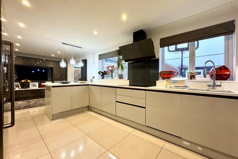 4 bedroom detached house for sale, Merthyr Tydfil CF47