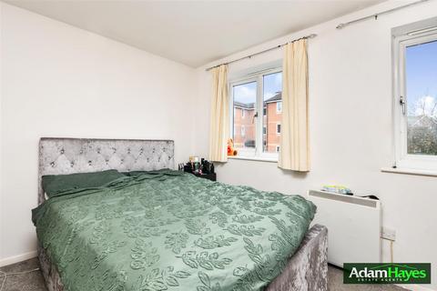 1 bedroom apartment for sale, Blackdown Close, London N2