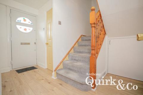 3 bedroom end of terrace house for sale, Second Avenue, Canvey Island, SS8