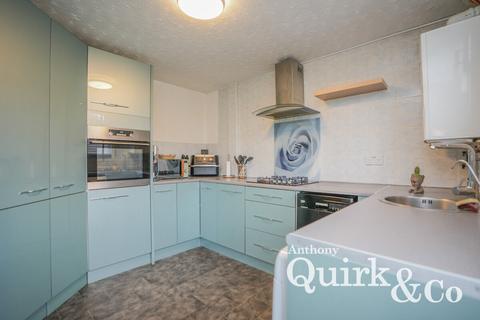 3 bedroom end of terrace house for sale, Second Avenue, Canvey Island, SS8