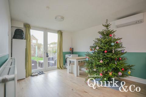 3 bedroom end of terrace house for sale, Second Avenue, Canvey Island, SS8