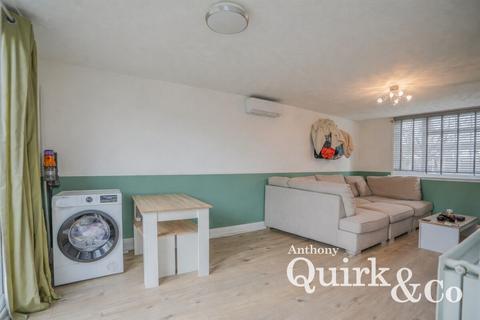 3 bedroom end of terrace house for sale, Second Avenue, Canvey Island, SS8