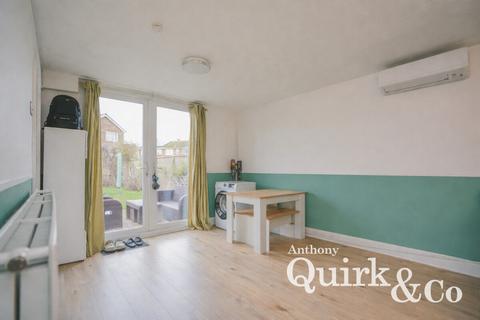 3 bedroom end of terrace house for sale, Second Avenue, Canvey Island, SS8
