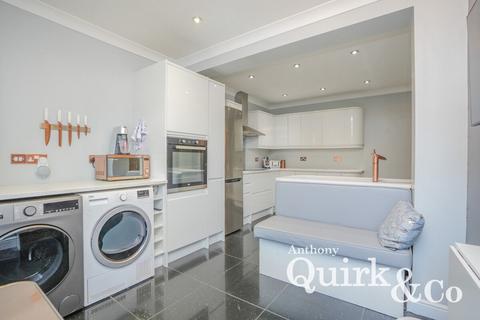 2 bedroom semi-detached bungalow for sale, The Avenue, Canvey Island, SS8