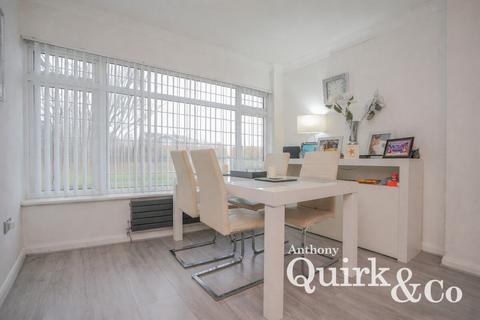 3 bedroom detached house for sale, Furtherwick Road, Canvey Island, SS8