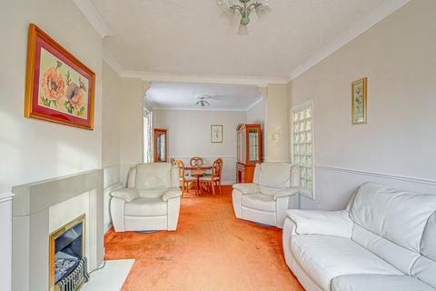 2 bedroom semi-detached bungalow for sale, Danescroft Drive, Leigh-on-sea, SS9