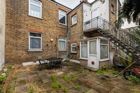 1 bedroom ground floor maisonette for sale, Markhouse Road, Walthamstow, E17