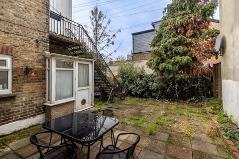 1 bedroom ground floor maisonette for sale, Markhouse Road, Walthamstow, E17
