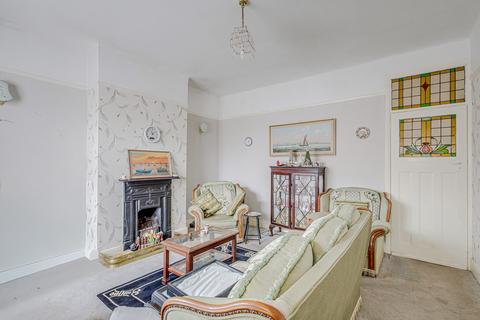 2 bedroom semi-detached house for sale, Manchester Drive, Leigh-on-sea, SS9