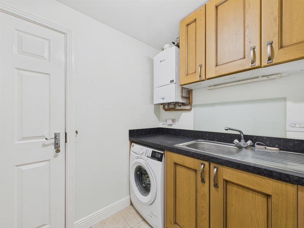 CAM03972 G0-PR0198-STILL012.jpg