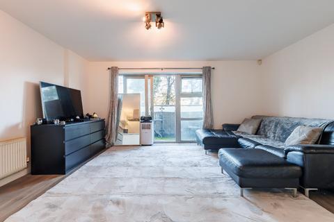 1 bedroom flat for sale, Imperial Heights, Queen Mary Avenue, South Woodford, E18