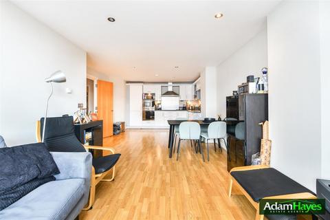 2 bedroom apartment for sale, Kingsway, London N12