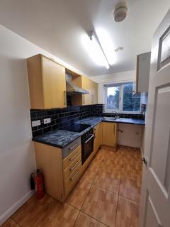 2 bedroom flat to rent, Tudor Court, Tipton, DY4 8UU