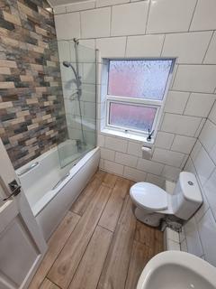 2 bedroom apartment to rent, Barclay Road, Smethwick, B67 5JZ