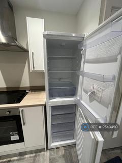 1 bedroom in a flat share to rent, George Street, Newcastle Under Lyme, ST5