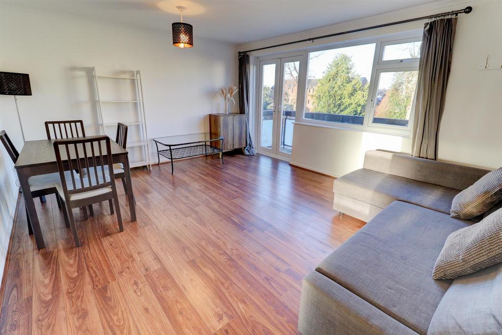 Living/Dining Room