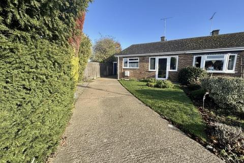 2 bedroom bungalow for sale, Holly Close, Burnham-On-Crouch