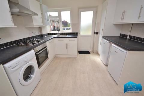 2 bedroom maisonette for sale, St. Albans Road, Barnet, EN5