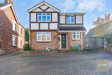 4 bedroom detached house for sale, New Hythe Lane, Larkfield, ME20