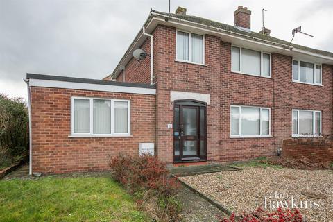 4 bedroom semi-detached house for sale, Clarendon Drive, Royal Wootton Bassett