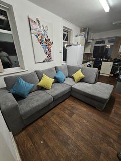 5 bedroom detached house to rent, Lees Hall Crescent, Manchester M14