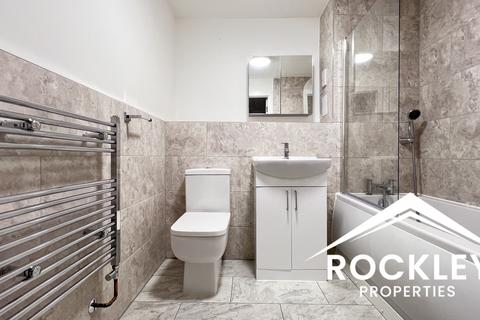 1 bedroom ground floor flat to rent, Parham Drive, Ilford IG2