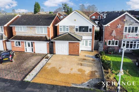 3 bedroom detached house for sale, Hoarestone Avenue, Nuneaton CV11