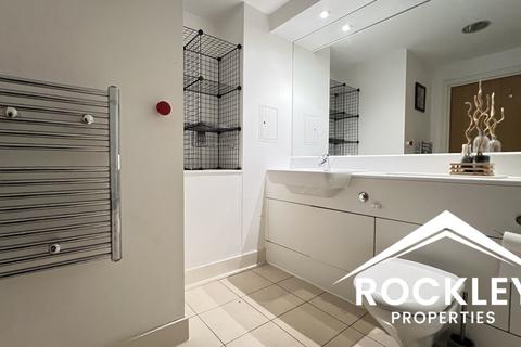 2 bedroom flat to rent, 4 Basin Approach, London E16