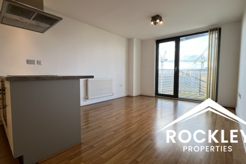 1 bedroom flat to rent, High Street, London E15